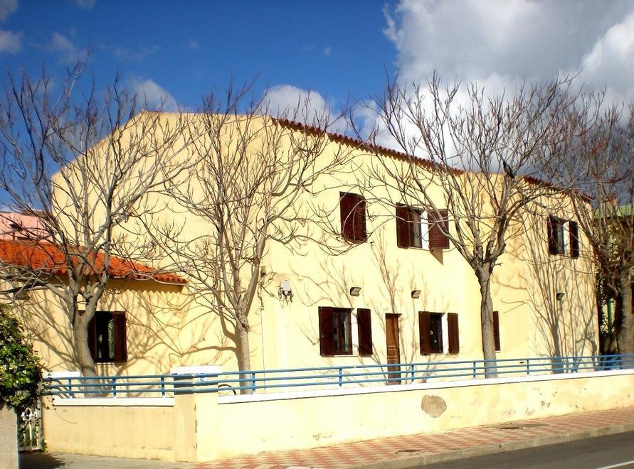 Ex ostello della gioventù occupato abusivamente