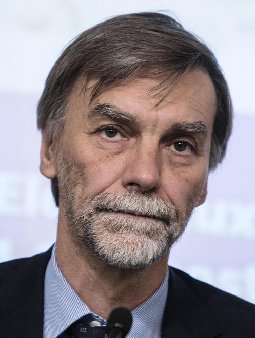 Delrio: «Liberi dal Patto» Cappellacci: «Solite bugie» 
