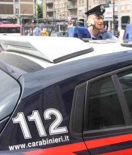 Regala alla moglie un telefonino rubato 