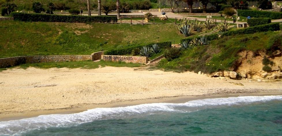 Evade per fare il bagno a Balai 