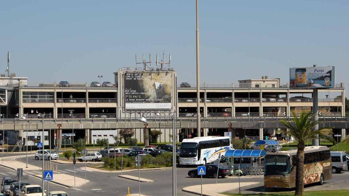L'aeroporto di Elmas (immagine di archivio)