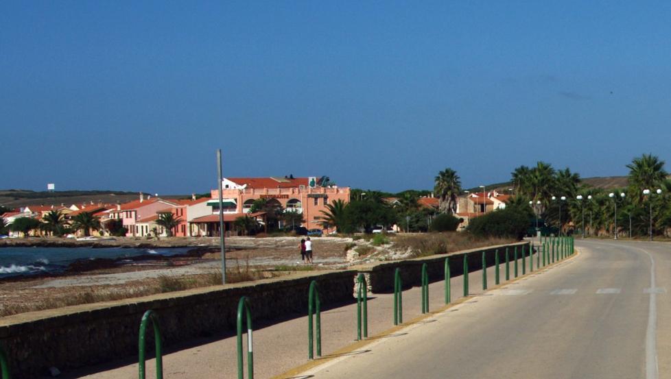 Chioschi abusivi sul lungomare, una condanna e due assoluzioni 