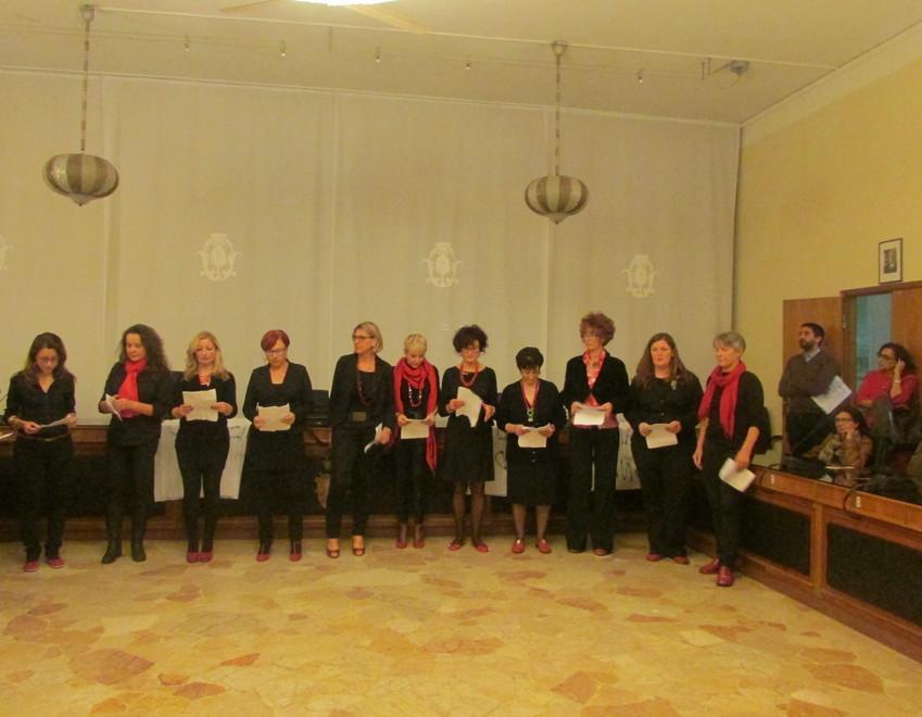 No al femminicidio nella sala del consiglio