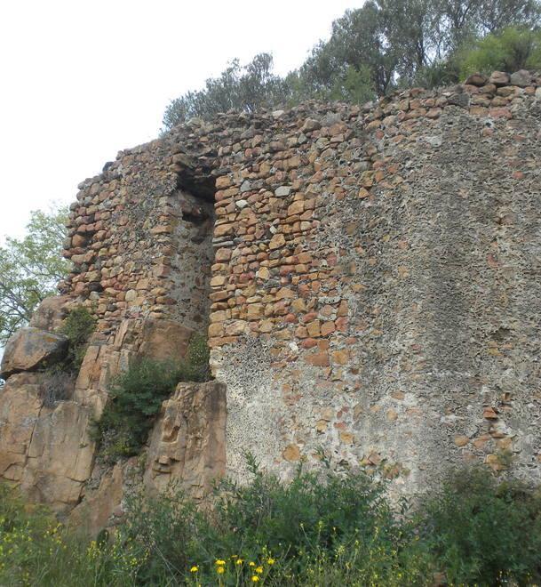 Castello della Medusa, assalto dei tombaroli nell’area archeologica 