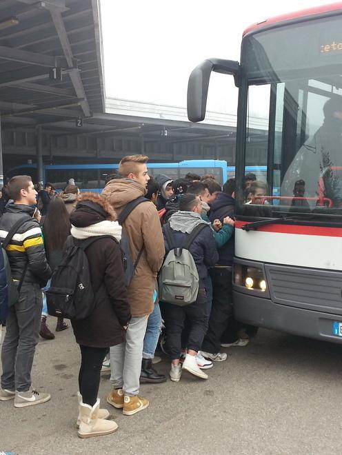 Scuola, arriva il bus da 75 posti 
