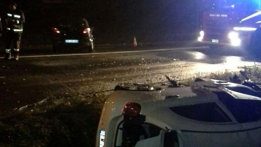 Ubriaco provoca schianto e aggredisce i carabinieri