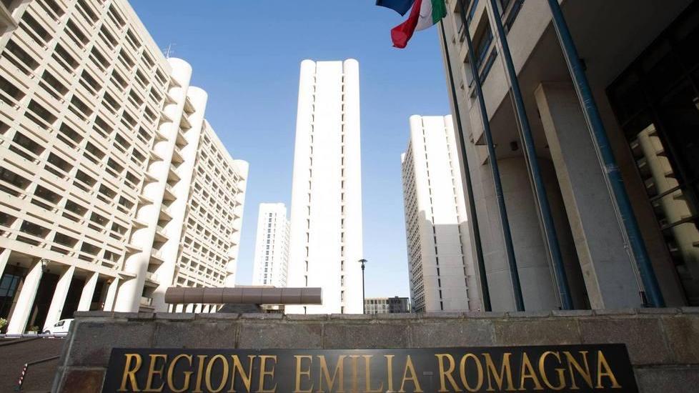 Oltre 6 milioni per i consiglieri