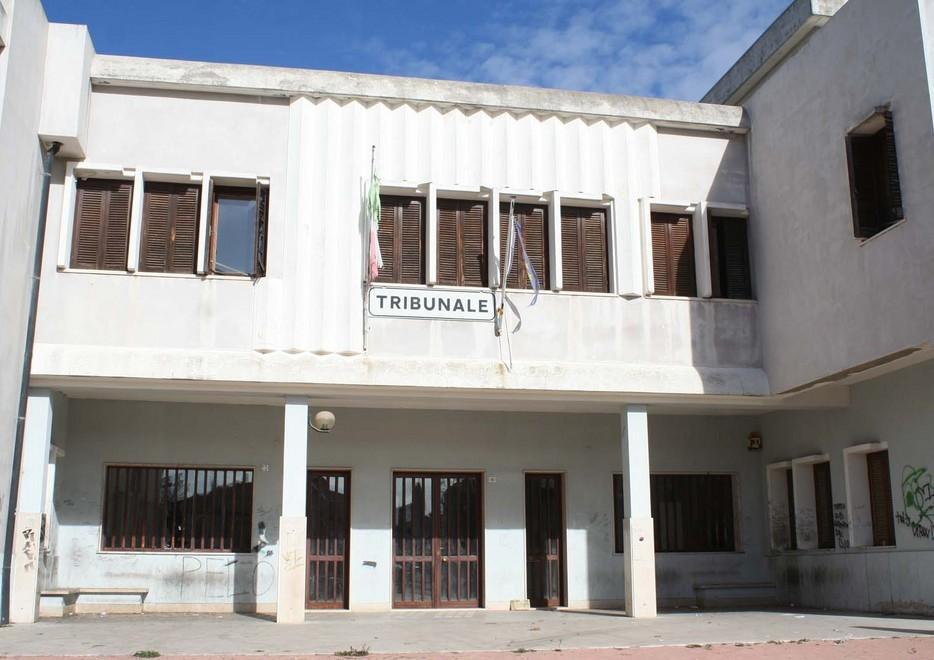 Parte l’ultimo ricorso per cercare di salvare il giudice di pace 