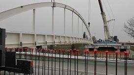 Idrovia, un passo avanti Posata campata del ponte