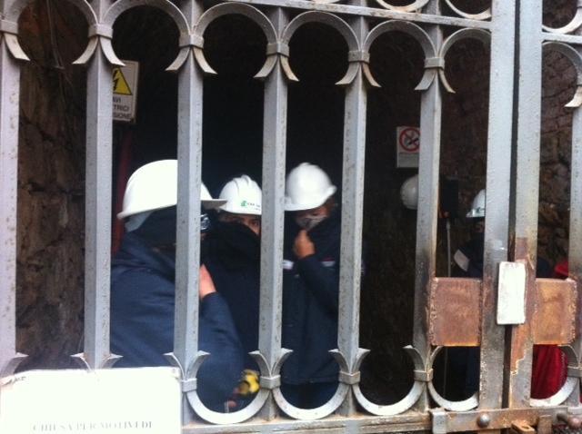 Le lavoratrici dell'Igea occupano per protesta la miniera di Monteponi