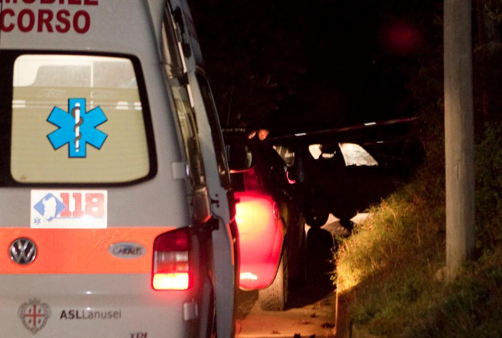 Ilbono dice no ai violenti fiaccolata dopo i funerali