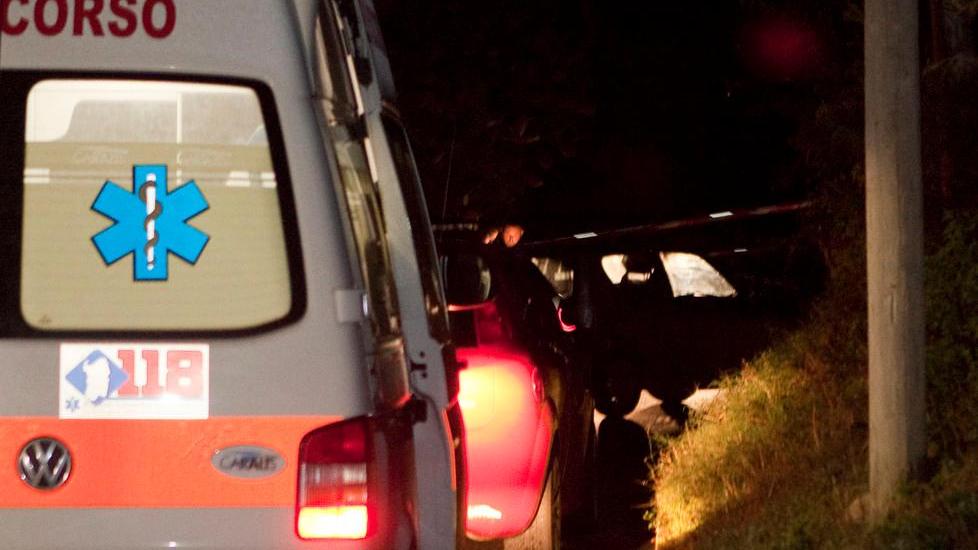 Ilbono dice no ai violenti fiaccolata dopo i funerali