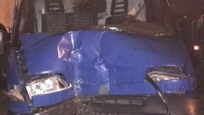 Rubano furgone e ruote ma si schiantano a Massa