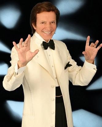 Ibo Magic Show, sul palco c’è anche il mago Silvan