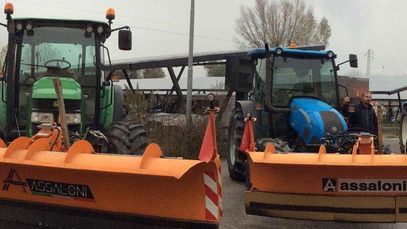 Pronti a intervenire 38 mezzi con 700 tonnellate di sale