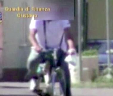 Per l’Inps erano ciechi, ma andavano in bici e sul trattore