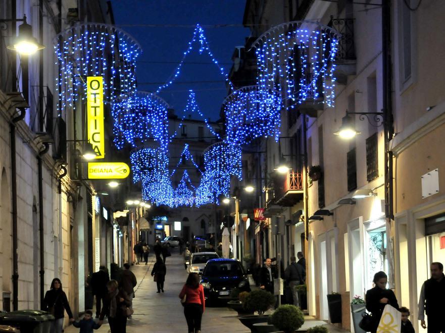 Sfida tra commercianti per “Natale in vetrina” 