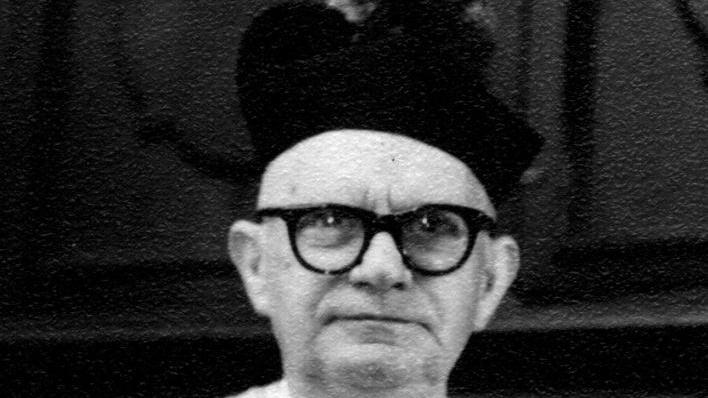 Il paese commemora don Mario