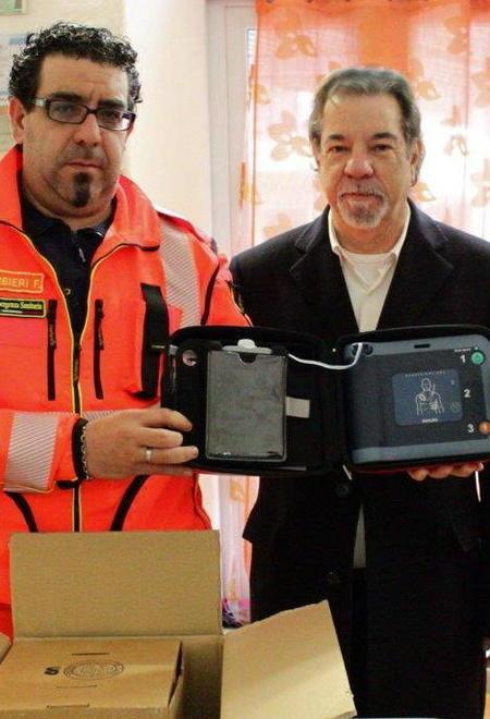 Carrara, dai concerti di Renzo Cantarelli un defibrillatore per Avenza 