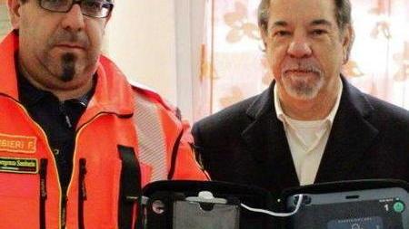 Carrara, dai concerti di Renzo Cantarelli un defibrillatore per Avenza