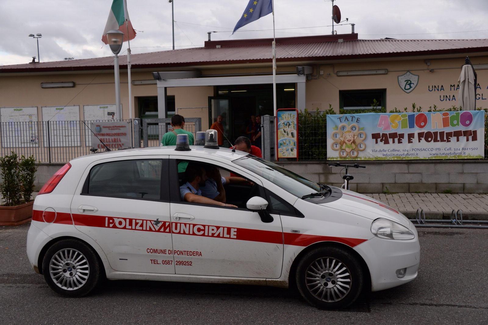 Ruba in un negozio durante la pausa pranzo, ma viene riconosciuto e denunciato