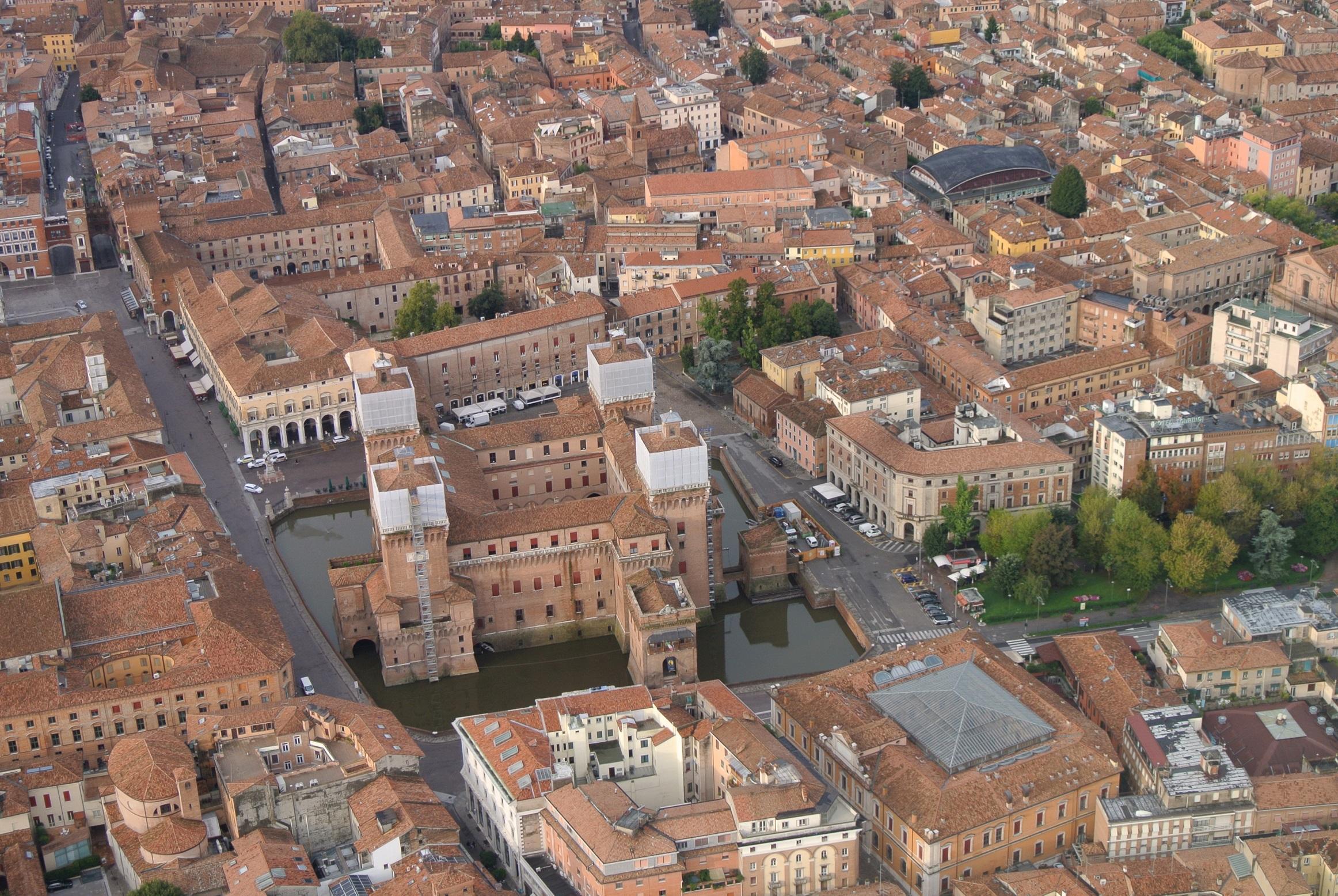 ferrara dall'alto