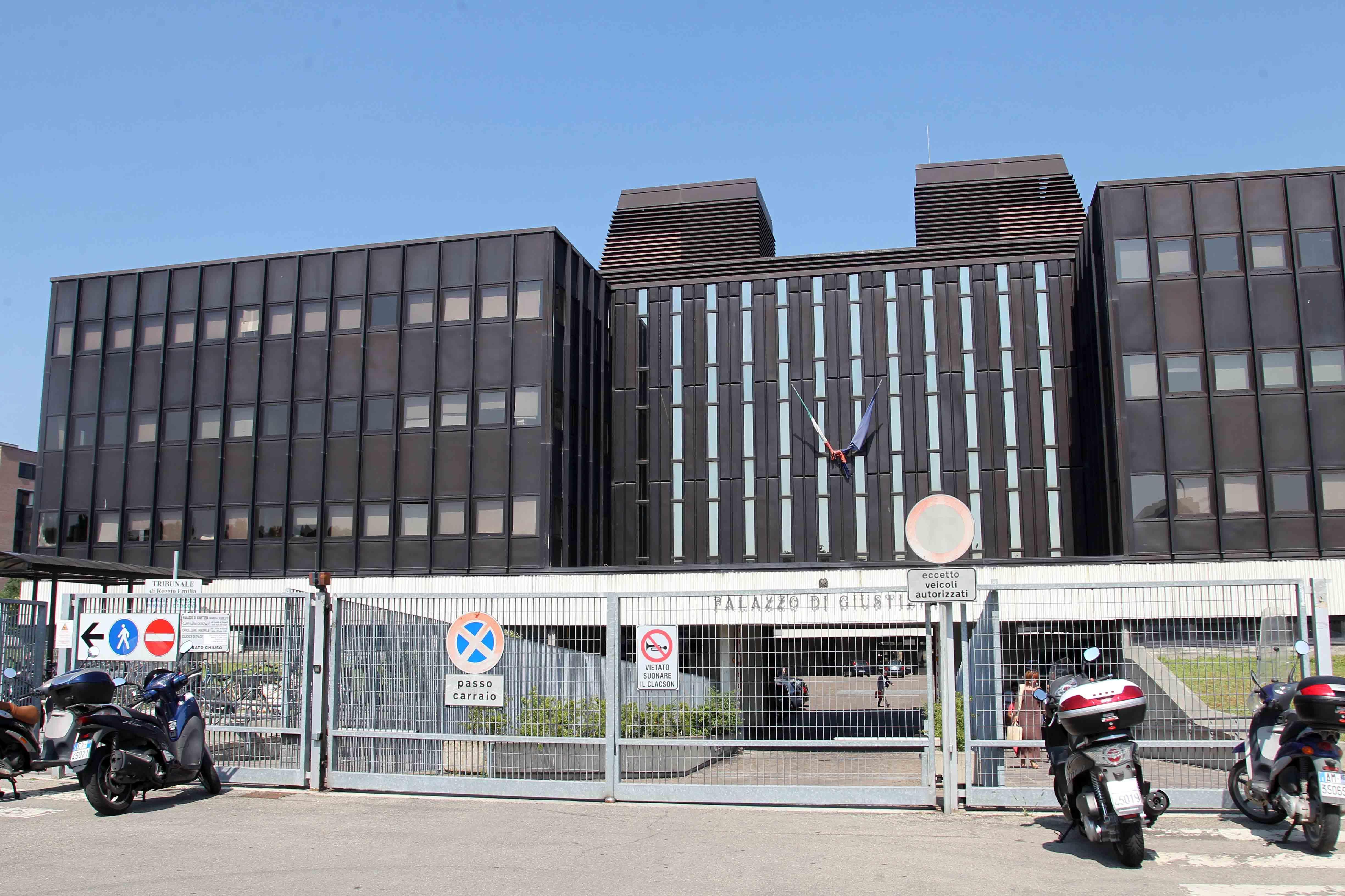 Morta ustionata in casa di riposo, quattro persone indagate