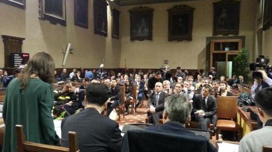 Il salone consiliare del Palazzo comunale durante la commemorazione della strage del Macrolotto