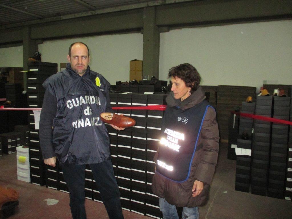 I militari della Finanza che hanno fatto il sequestro 