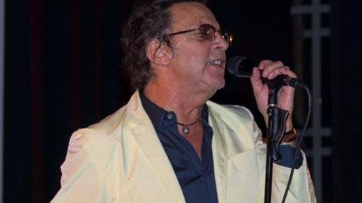 Alan Sorrenti sul palco del teatro Solvay