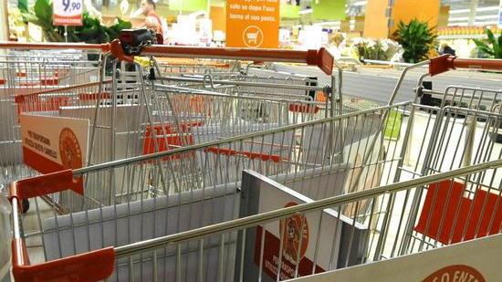 In funzione al Conad i carrelli per i cani