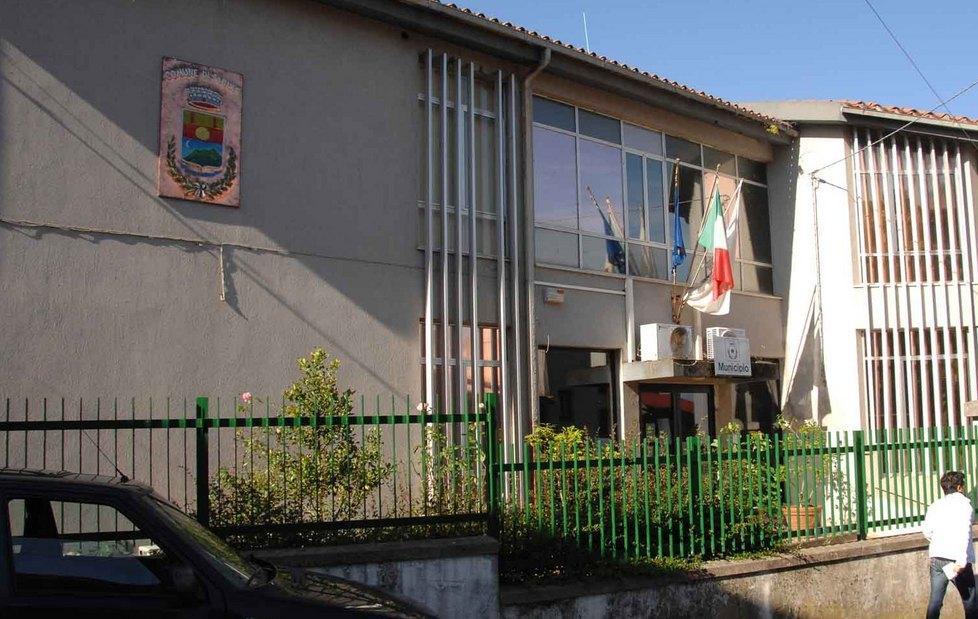 Sarule, solidarietà all’assistente sociale 