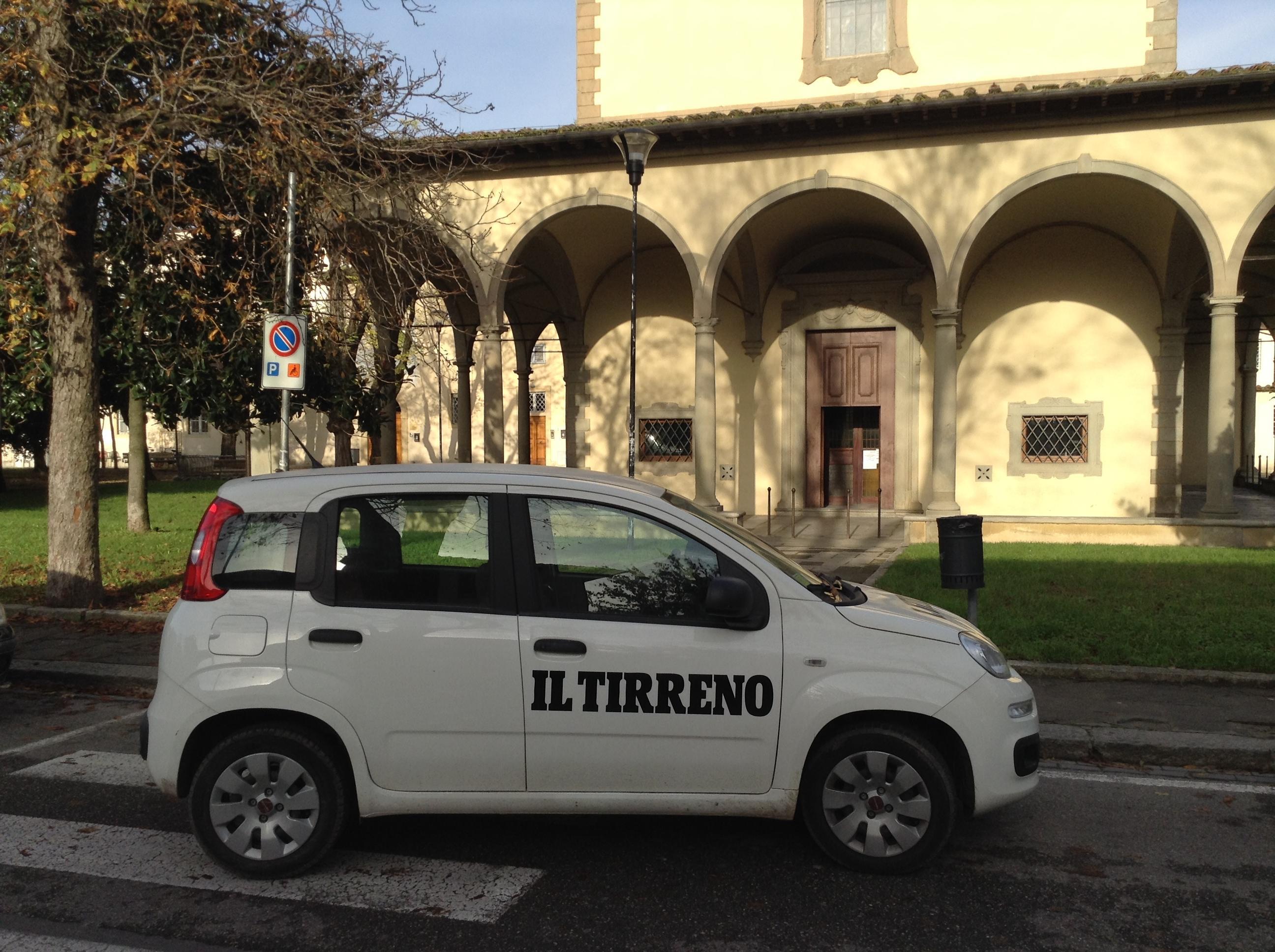 La macchina del Tirreno in piazza della Pietà