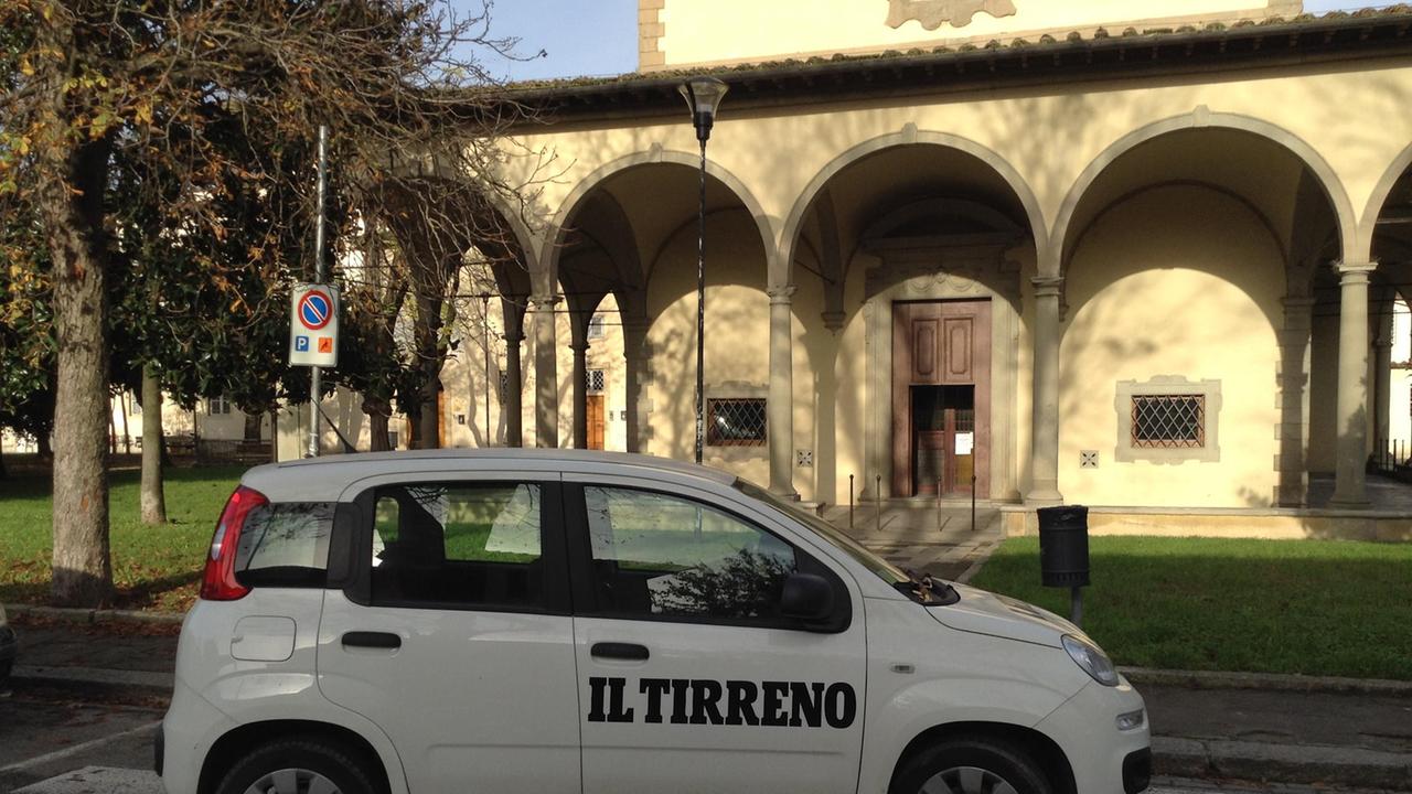 La macchina del Tirreno in piazza della Pietà