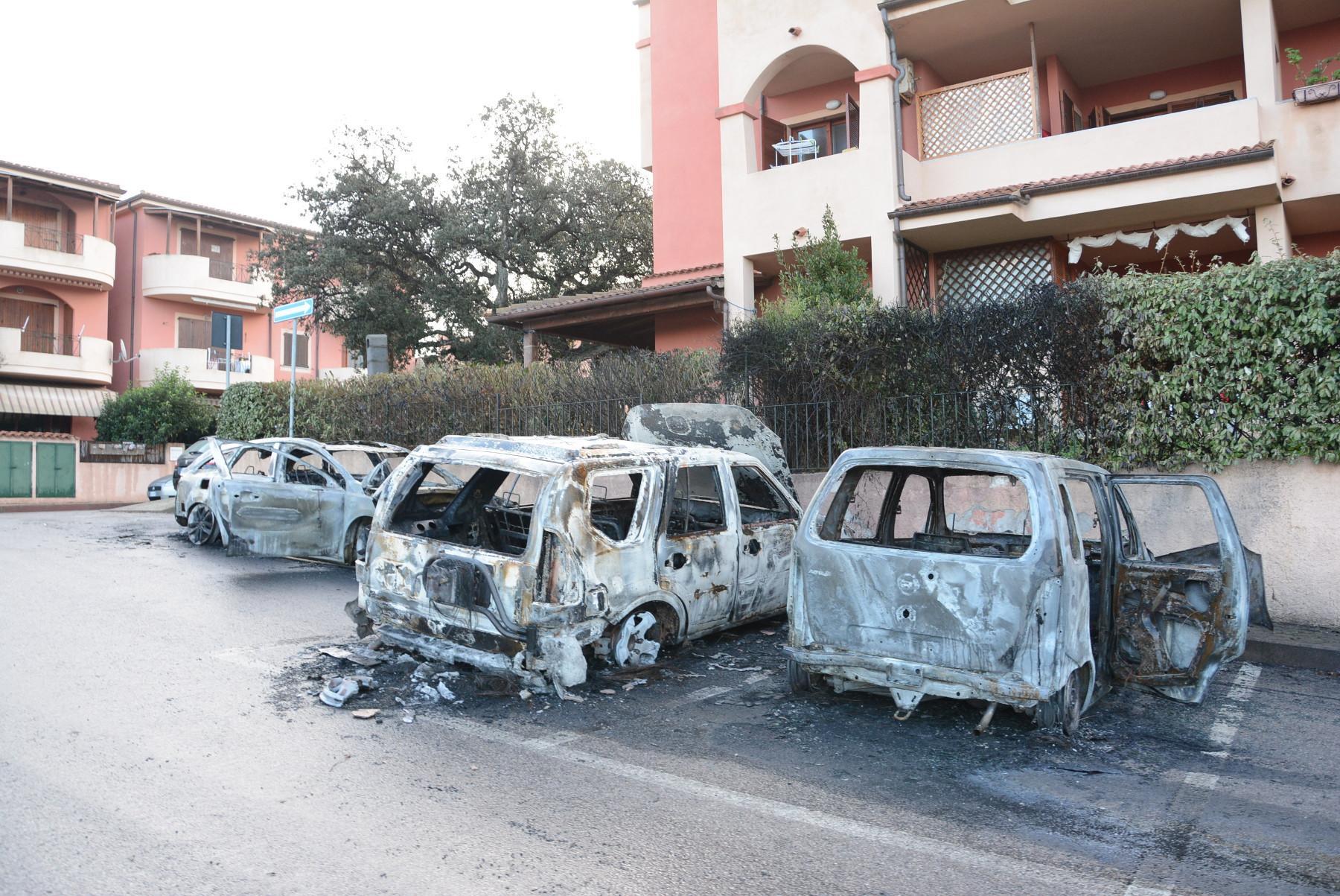 Meridiana, a fuoco le auto di due dirigenti