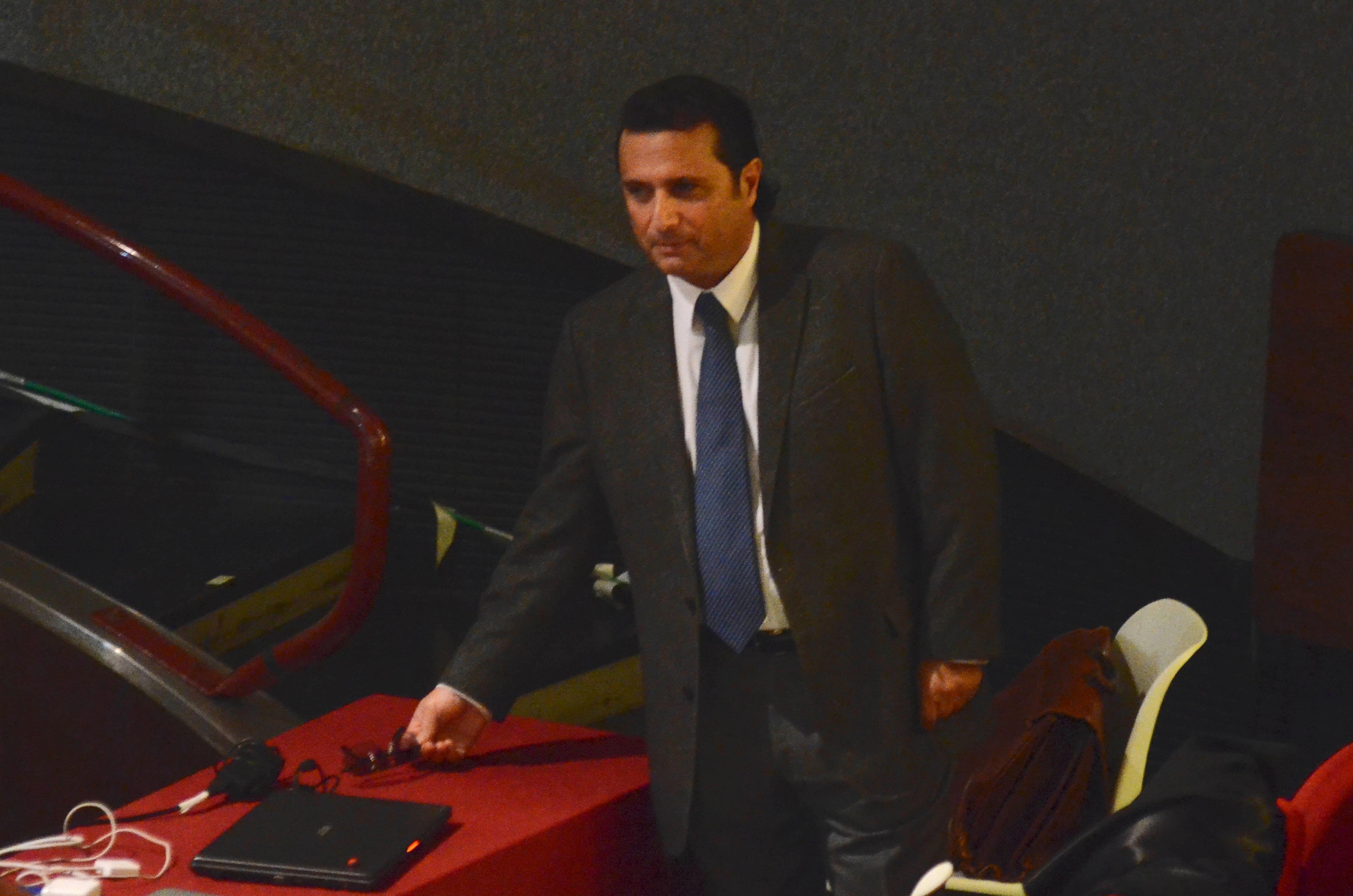 Francesco Schettino in aula per la prima udienza del suo interrogatorio (foto Bf)