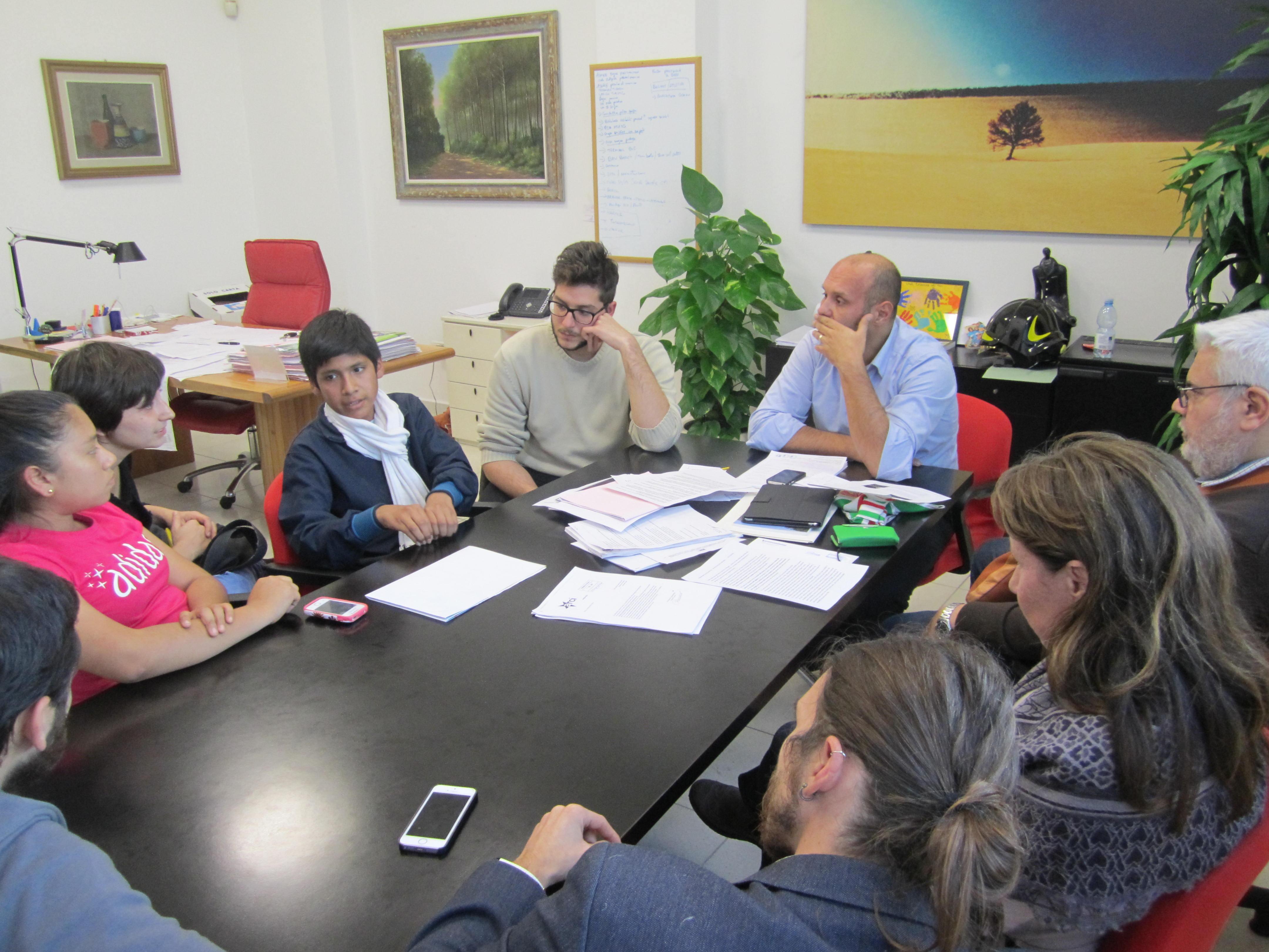 Un momento dell'incontro in municipio a Cecina
