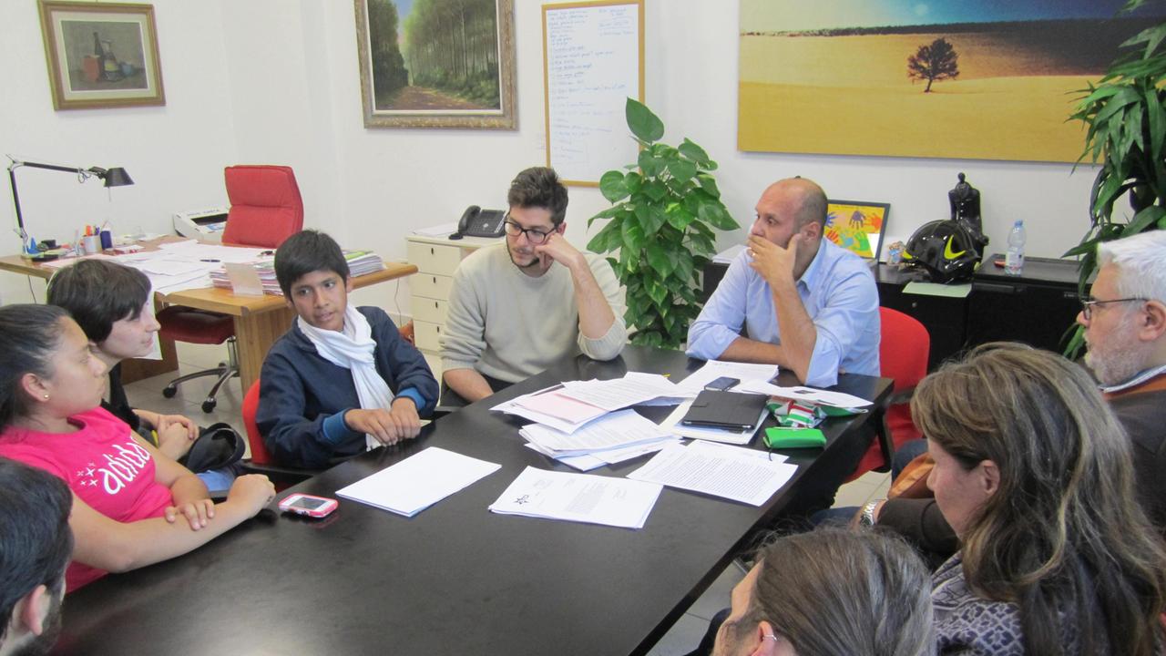 Un momento dell'incontro in municipio a Cecina