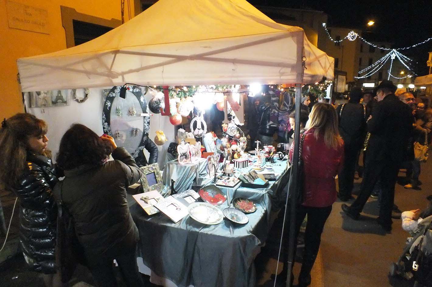 Mercatini natalizi, spettacoli e musica nei borghi sui colli pisani (foto d'archivio)