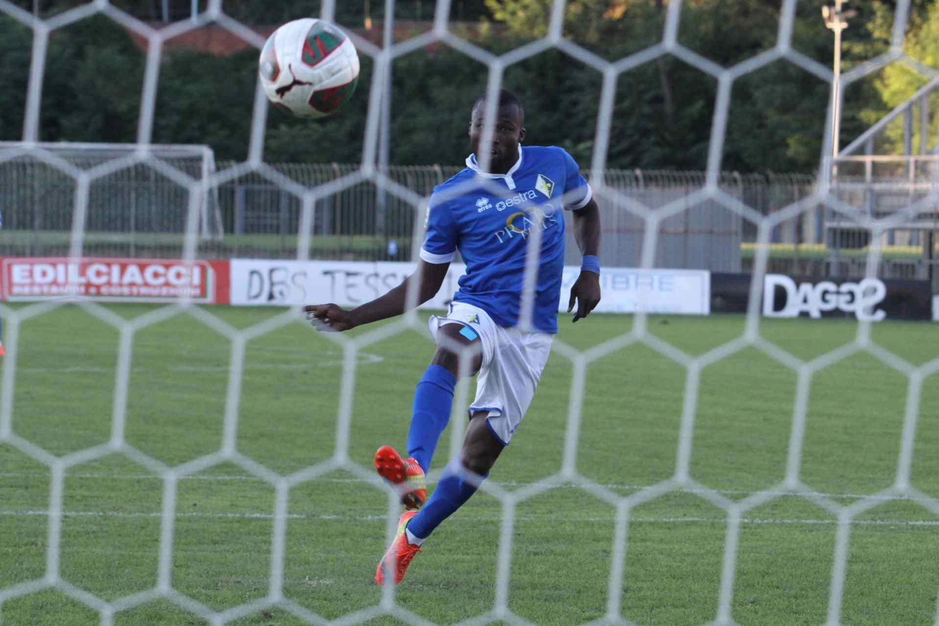 Il rigore segnata da Fofana contro la Pistoiese (foto Batavia)