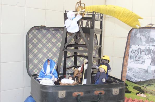 Una immagine di un presepe in miniera del 2013