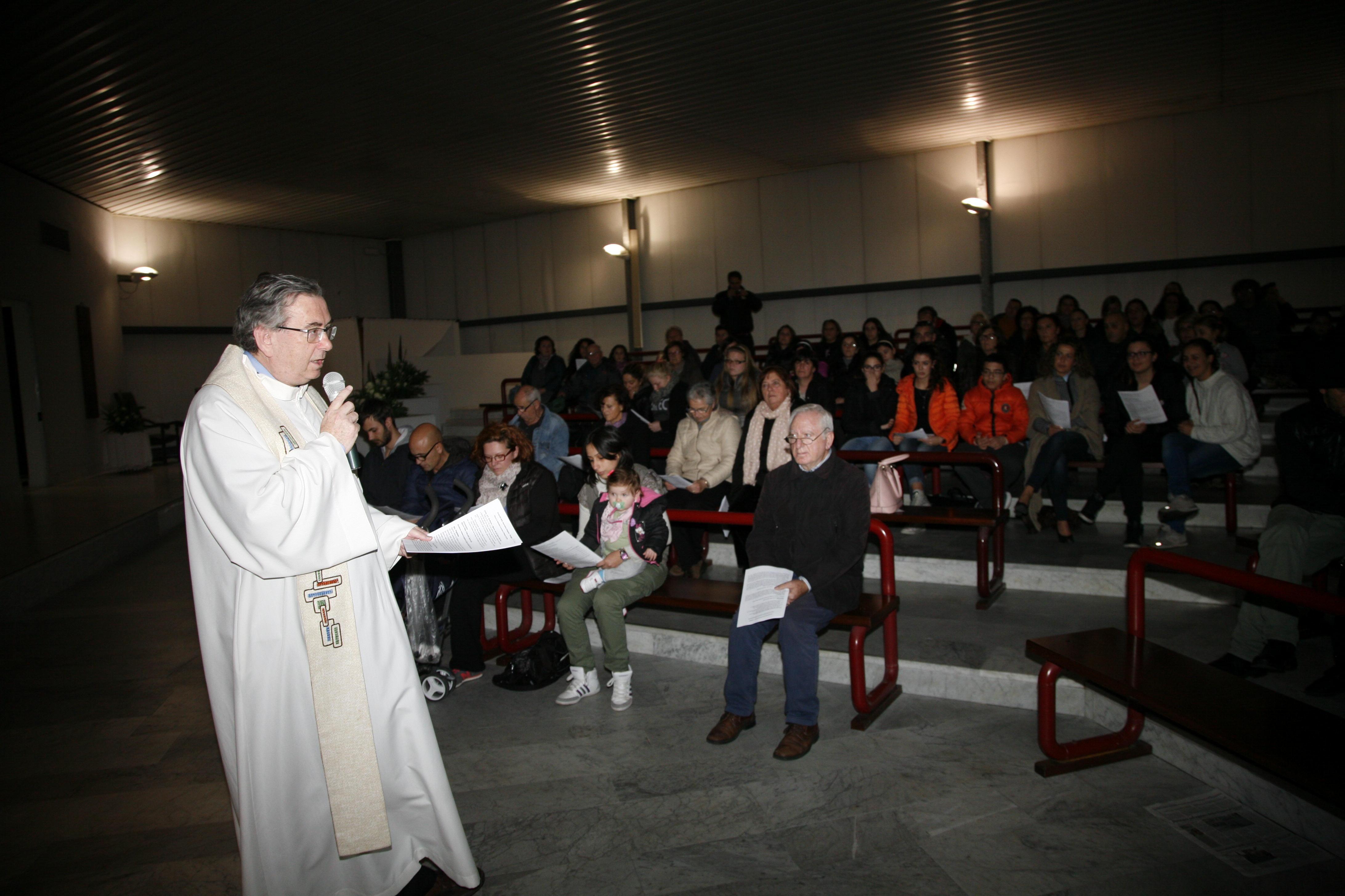 La veglia nella chiesa della Resurrezione