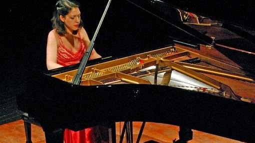 Rassegna di classica domenicale al via con il pianoforte della Rana