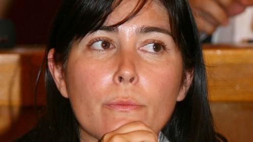 «Materne allo Stato». «Già fatto, grazie»