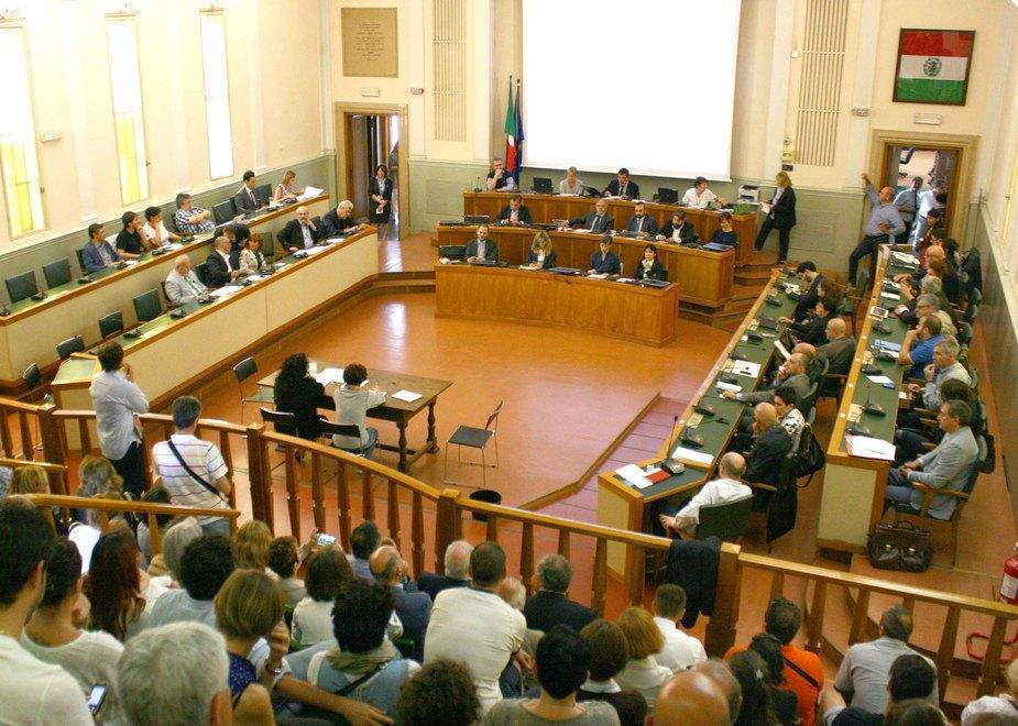 «Sì, nomine clientelari» «No, sindaci in gamba» 