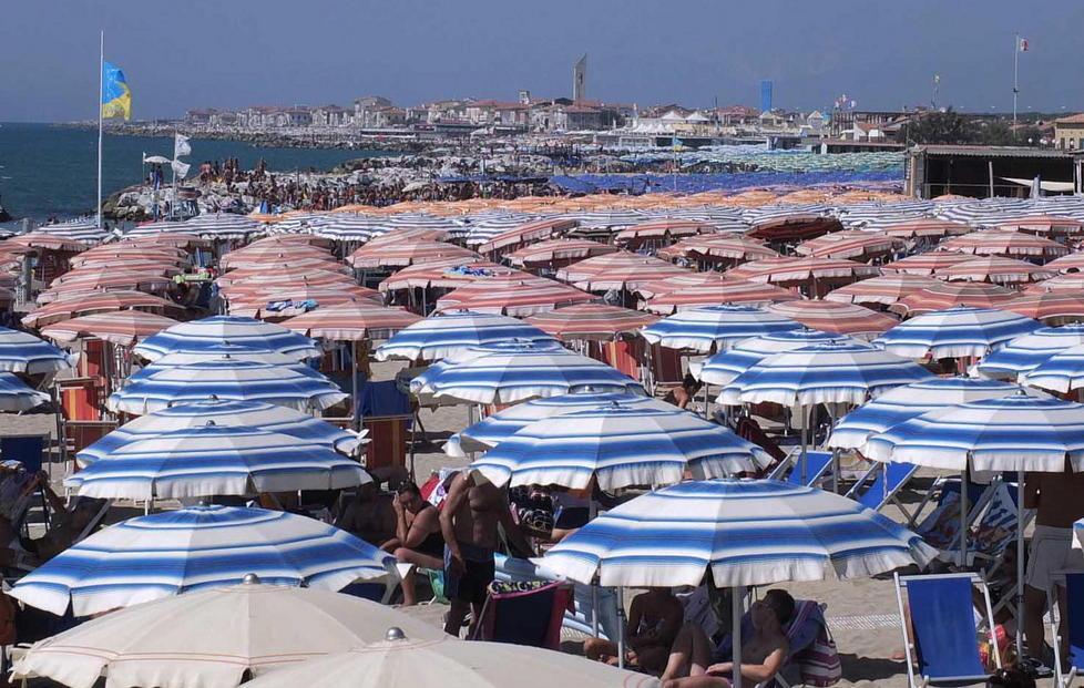 Massa Carrara, stabilimenti balneari all’asta nel 2017? Fanno paure le indiscrezioni sul disegno di legge del Pd 