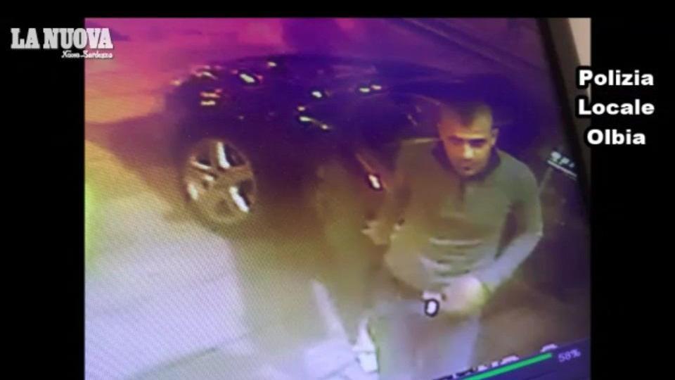 Un fotogramma del video diffuso dalla polizia locale