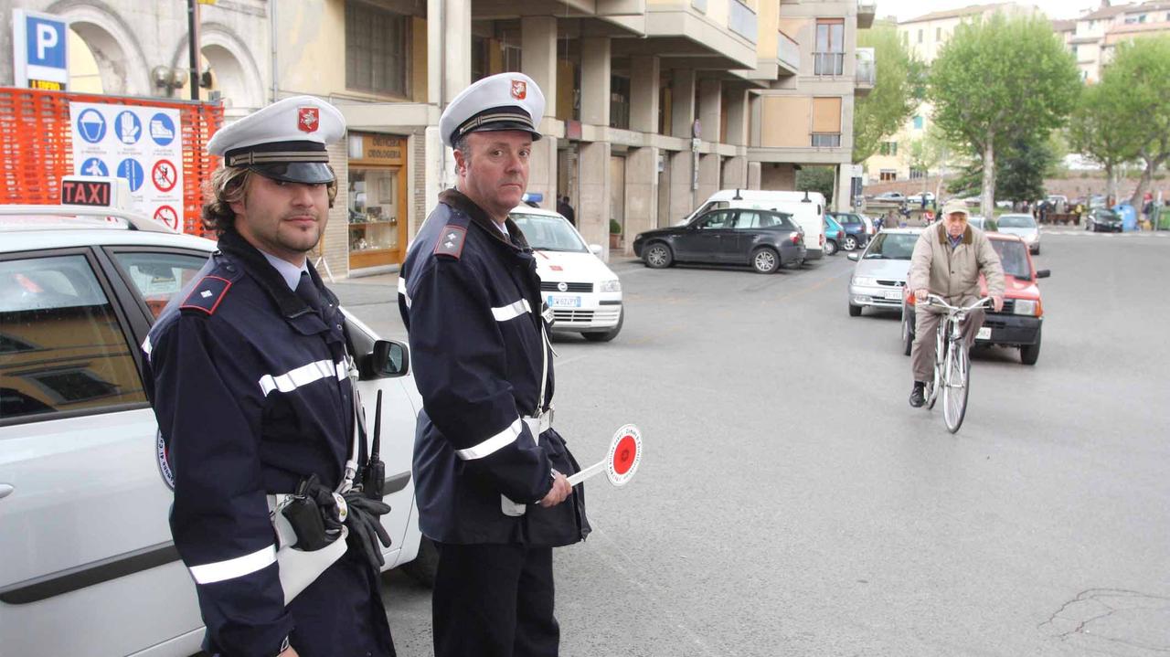 Un controllo dei vigili urbani di Castelfiorentino