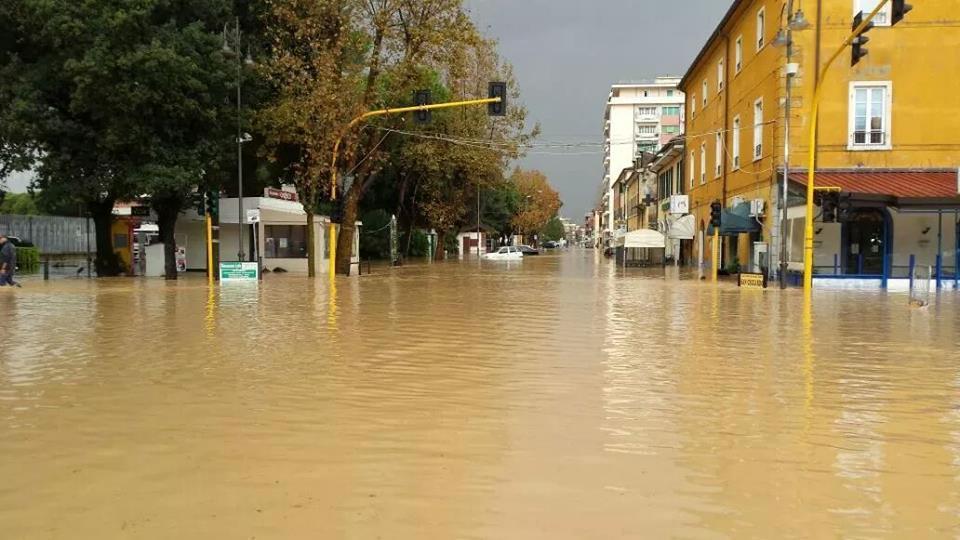 Marina di Carrara allagata
