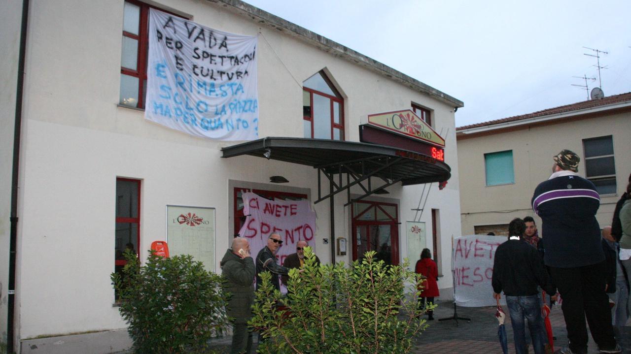 La protesta fuori dall'Ordigno